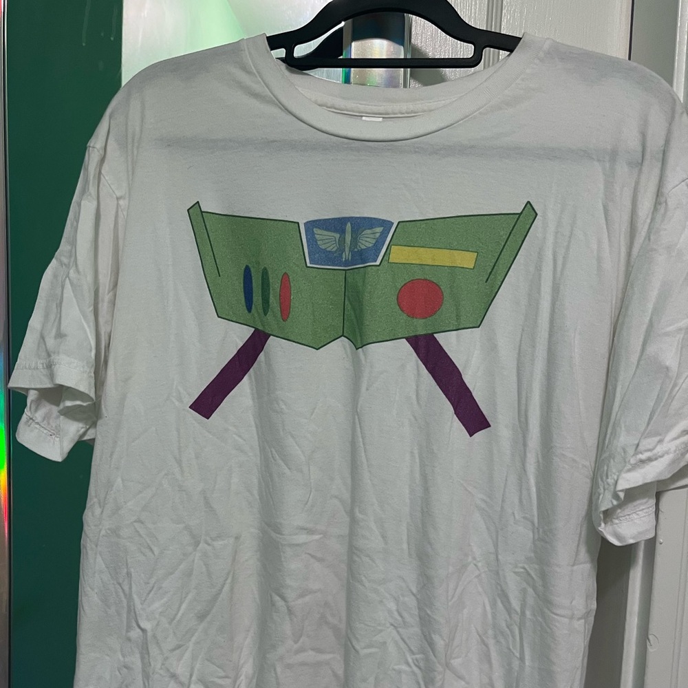 Men’s XL Disney Buzz Lightyear t-shirt